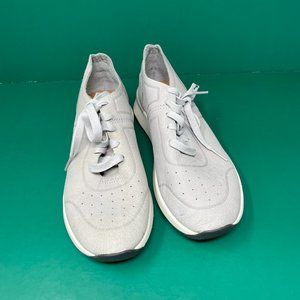 UGG | Adaleen Sneaker in Light Grey